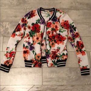 Lightweight bomber jacket